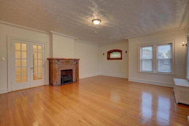 Building Photo - 8005 S Sangamon St