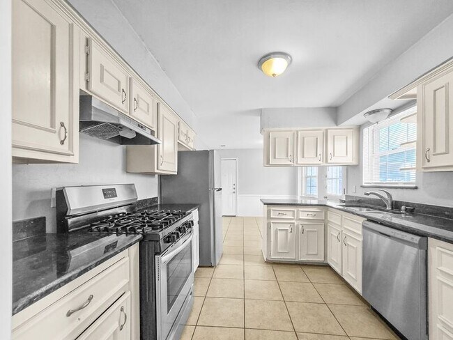 Foto del edificio - 2404 Dalgreen Dr