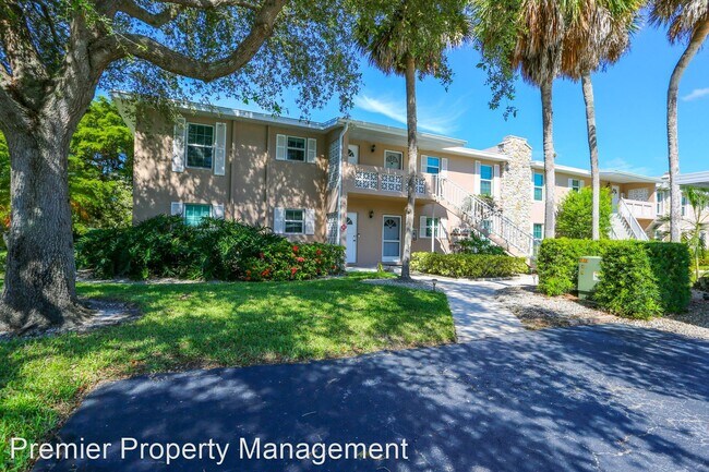 Building Photo - 2 br, 2 bath House - 221 Cypress Way E #201