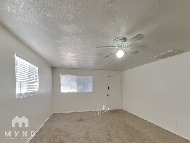 Building Photo - 9233 N 14th St