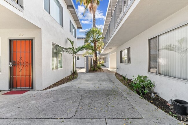 Building Photo - 10442 Lampson Avenue