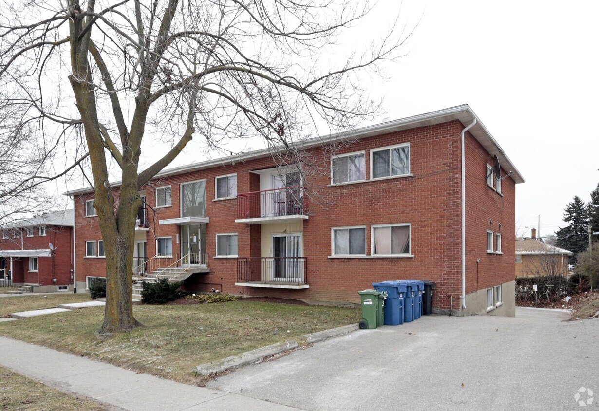 158 Willow Rd, Guelph, ON N1H 1W8 Apartments 158 Willow Rd Guelph, ON