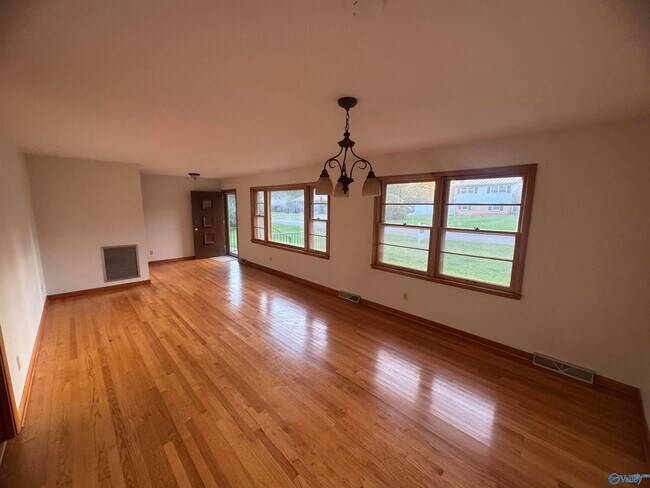 Foto del edificio - 2103 Shannonhouse Rd SW