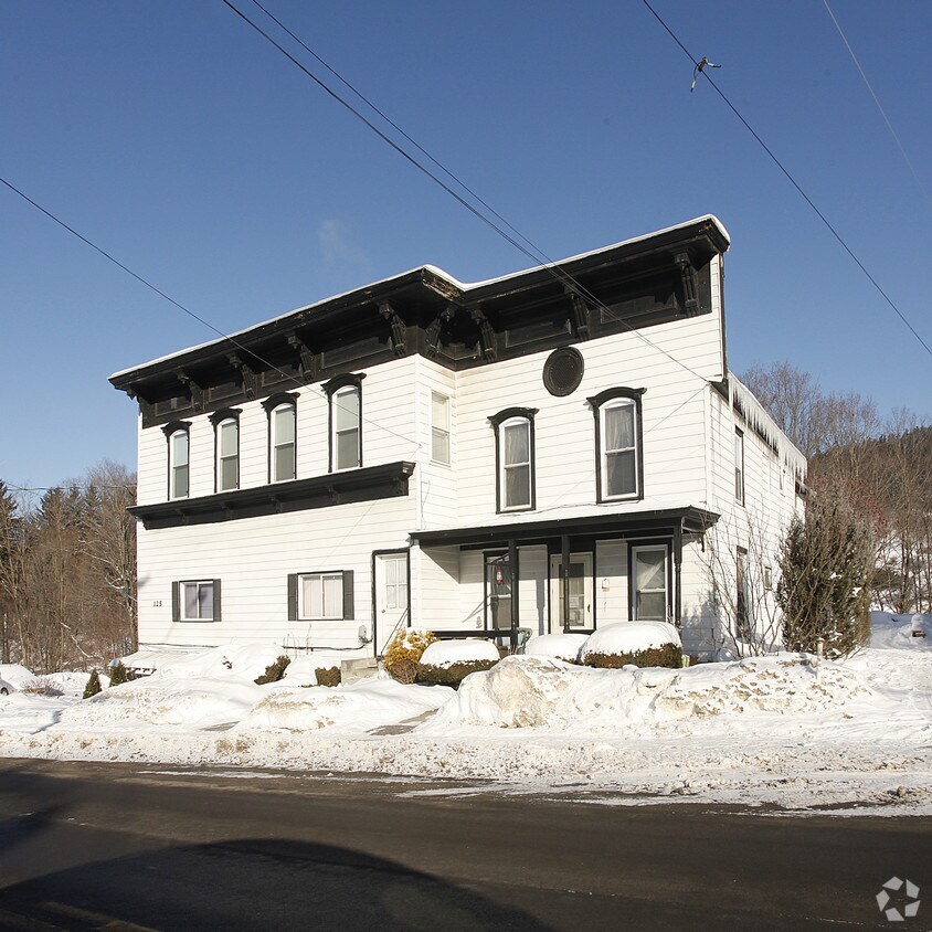 Primary Photo - 125 Main St