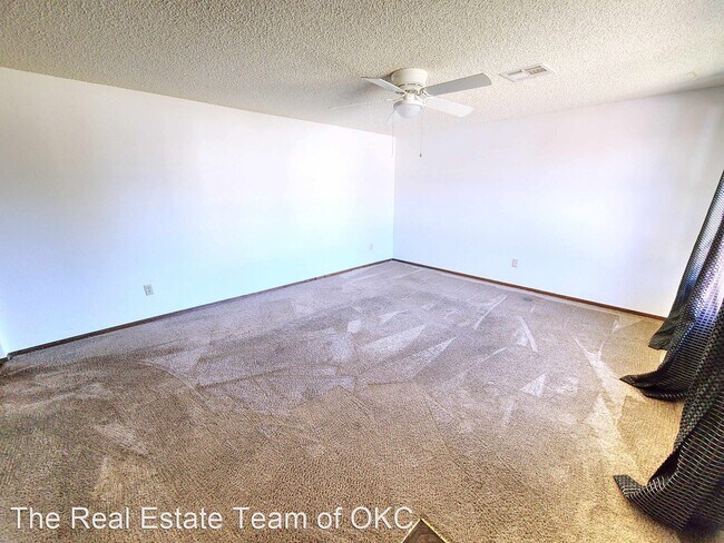 Building Photo - 3 br, 2 bath House - 8606 S Camay Ave