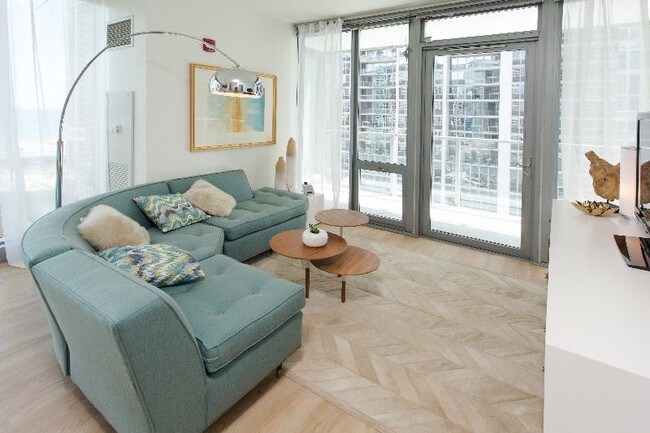 Foto del edificio - 353 W Wacker Dr