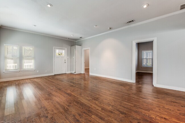 Foto del edificio - 513 Melba St