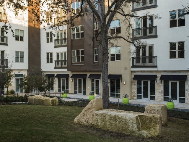 Foto principal - Elegant 2-Bedroom Apartments: Sophisticati...