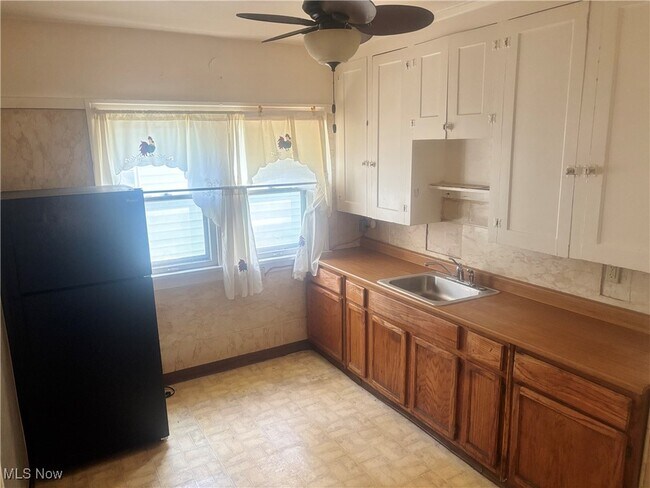 Foto del edificio - 1247 E 137th St