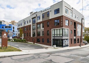 Interior Photo - The Peak at Scotts Lane
