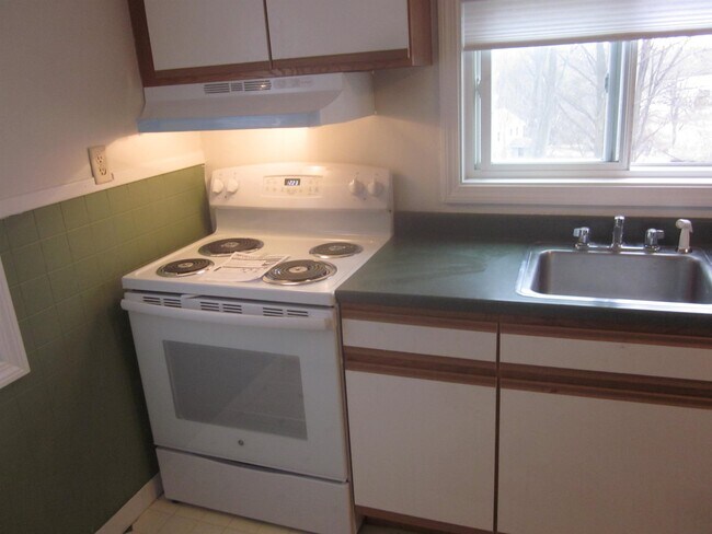 Foto del edificio - 488 Portsmouth Ave