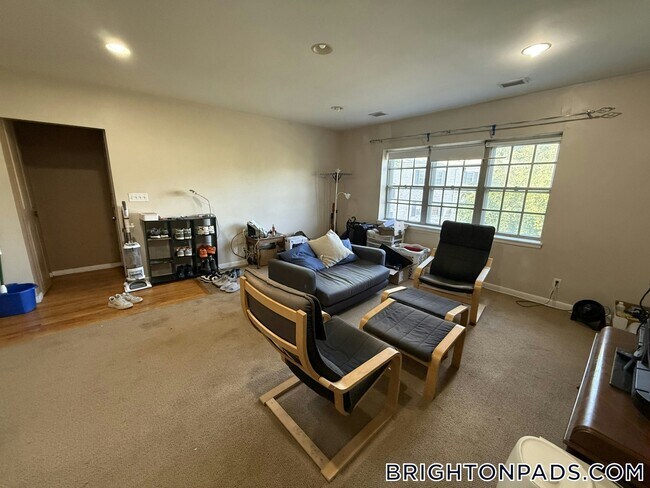Building Photo - 47 Lake Shore Ct