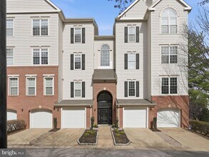 Building Photo - 4667 Longstreet Ln