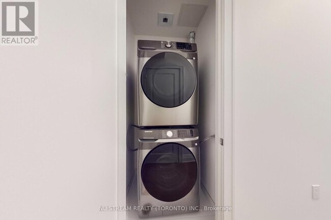 Building Photo - 2 Forest Hill Rd