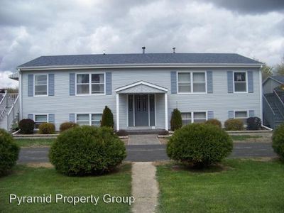Primary Photo - 2 Country Ln