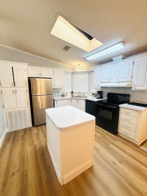 Foto del edificio - 7112 Pine Needle Ln
