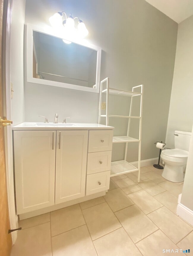 Building Photo - 199 Central St