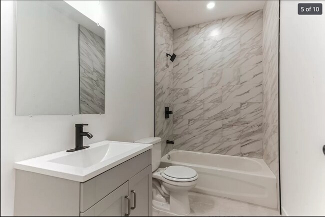 Foto del edificio - 5549 Bloyd St
