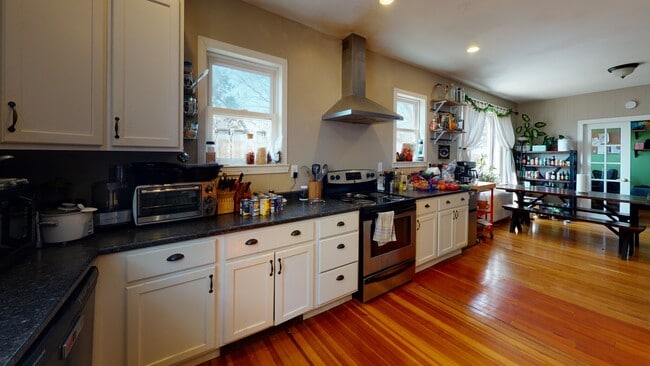 Photo - 70 Larch St. #1 Brighton House