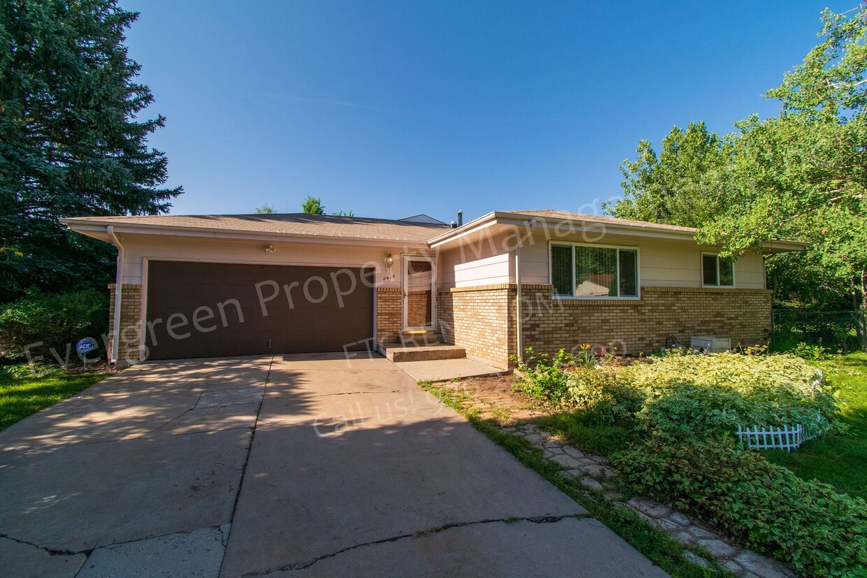 Primary Photo - 4-Bedroom, 2-bath House in West Fort Collins!