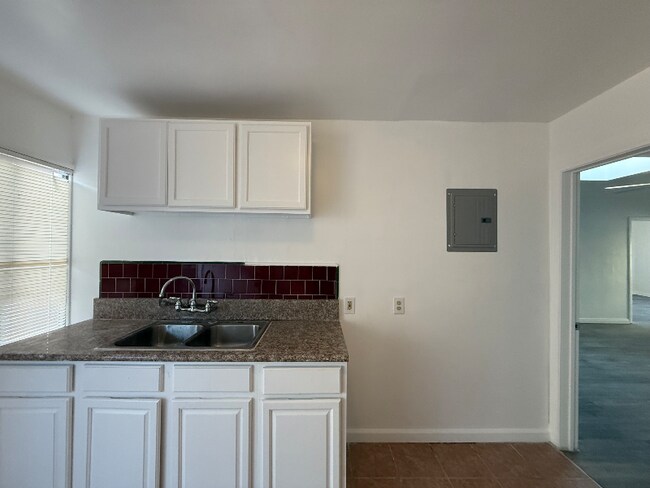 Foto del edificio - 977 N Hill St