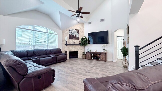 Foto del edificio - 2708 Sunnycreek Ln