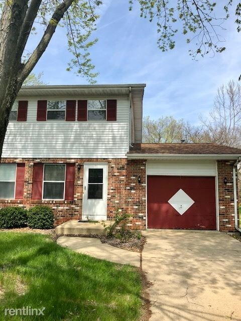 Foto principal - 29 Fox Meadow Ln