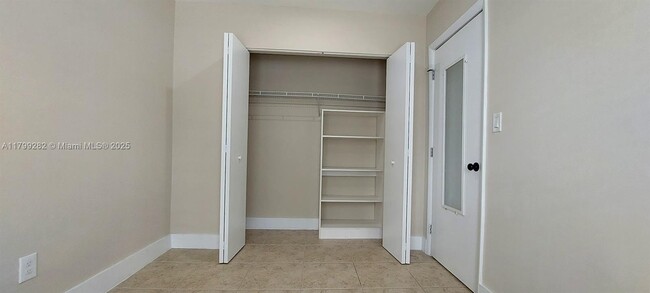 Building Photo - 4821 SW 129th Ave