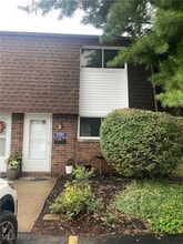 Building Photo - 2581 Shakespeare Ln