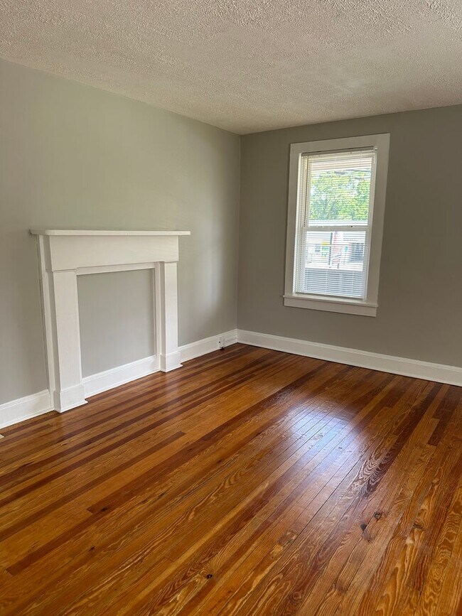 Foto del edificio - Adorable 3 Bedroom Duplex for $1,800./month