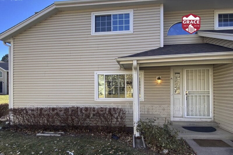 Primary Photo - 12430 E Pacific Cir