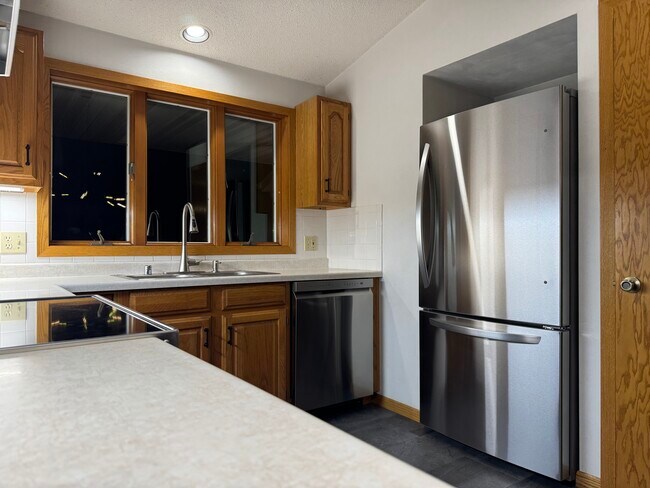 Foto del edificio - 2331 Skylark Drive