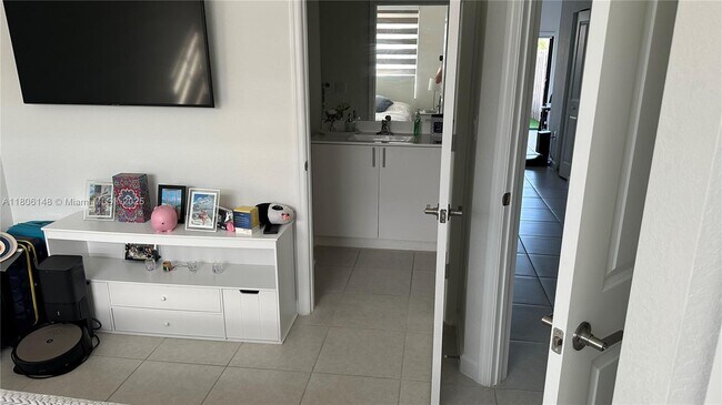 Foto del edificio - 23420 SW 127th Pl