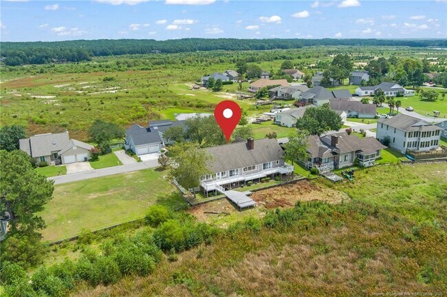 Foto del edificio - 825 Castleberry Ct