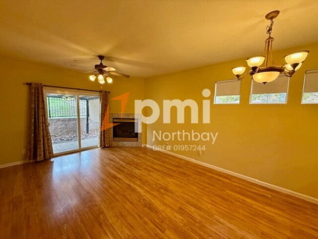 Building Photo - 424 Endberg Dr