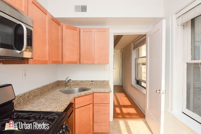 Building Photo - 2659 N Saint Louis Ave