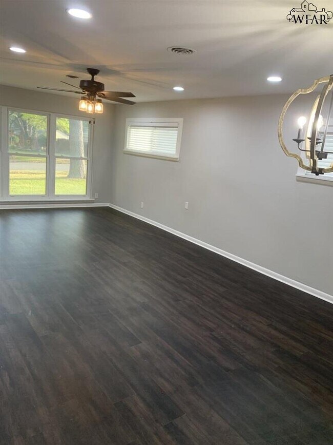 Foto del edificio - 4418 McCrory Ave
