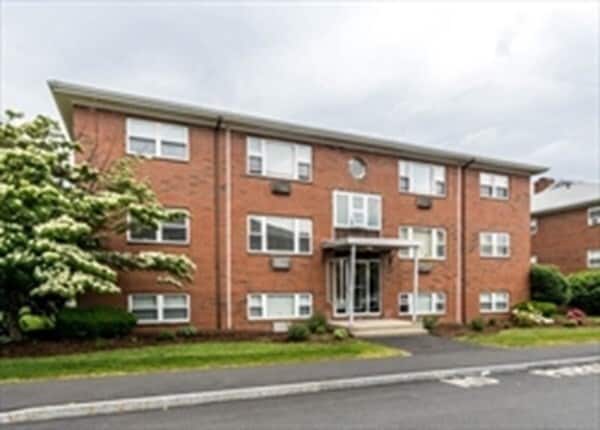 Primary Photo - 32 Whitman Rd