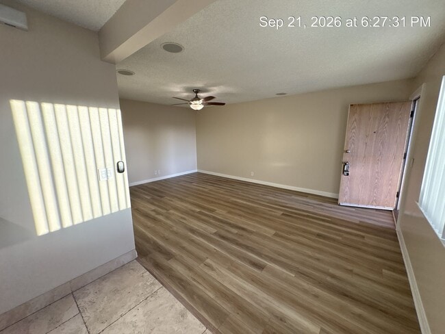 Building Photo - 3004 Royal Palm Dr