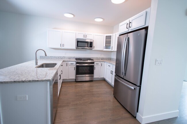 Building Photo - 301 Harbour Close