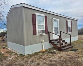 Building Photo - 222 Shadow Oaks Dr