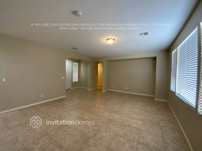 Foto del edificio - 4322 Oasis Plains Ave