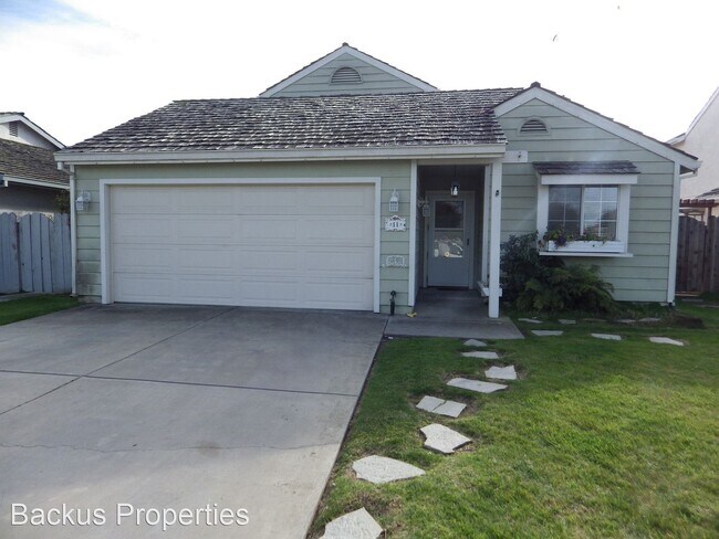 Building Photo - 3 br, 2 bath House - 11 Lombard Cr