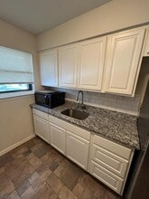 Building Photo - 401 US-22