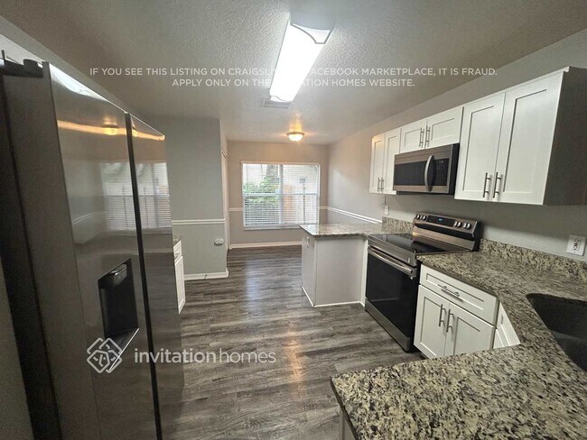 Building Photo - 4715 Rockingchair Dr