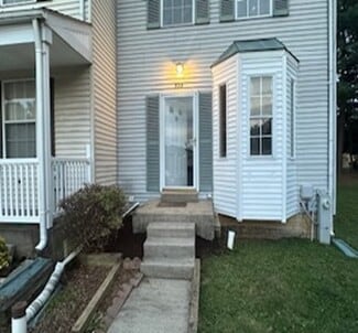 Building Photo - 539 Park Manor Cir