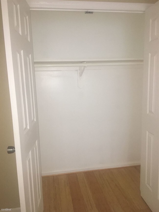 Building Photo - 2 br, 1 bath  - 1964 Bergen St