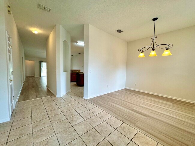 Building Photo - 1012 Arbor Trails Ct