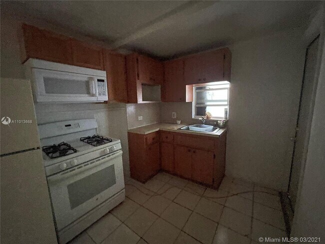 Foto del edificio - 3101 NW 28th St