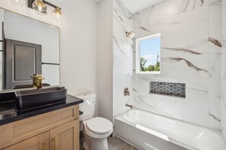 Building Photo - 8013 Ritz St